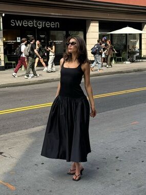 Marlies Grace Lea Black Midi dress